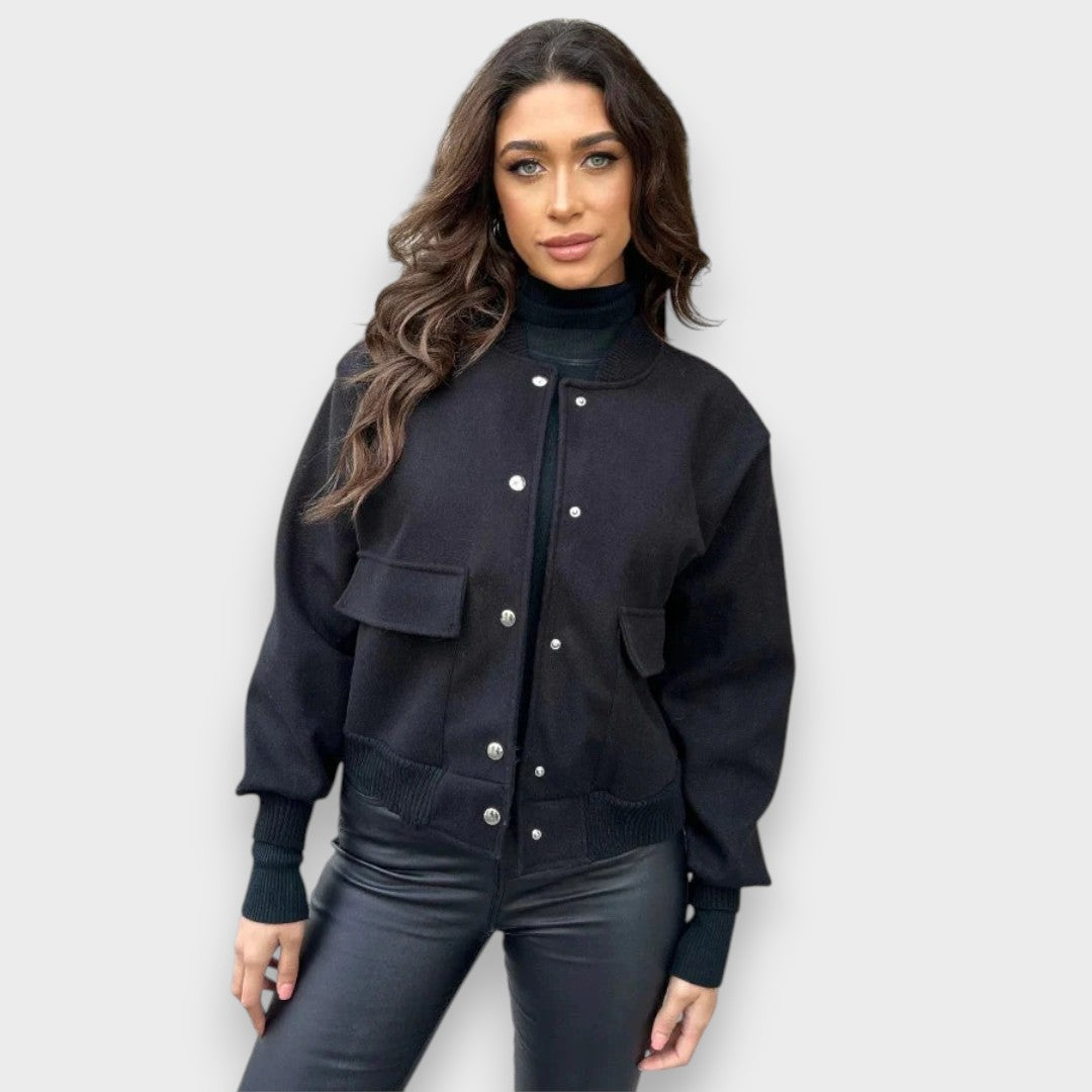 Zuhal  |  Her kıyafetle kombinlenebilir